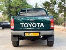 https://riyasewana.com/uploads/toyota-hilux-11151554123.jpg