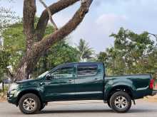 https://riyasewana.com/uploads/toyota-hilux-11151554792.jpg