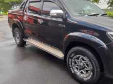 https://riyasewana.com/uploads/toyota-hilux-112380522412.jpg