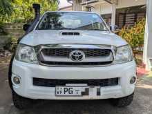 https://riyasewana.com/uploads/toyota-hilux-12101946995.jpg