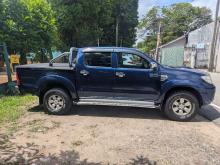 https://riyasewana.com/uploads/toyota-hilux-121437296194.jpg