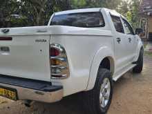 https://riyasewana.com/uploads/toyota-hilux-12838394402.jpg