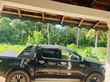 https://riyasewana.com/uploads/toyota-hilux-131109324043.jpg
