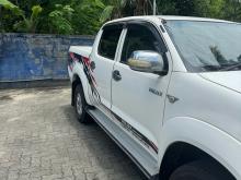 Toyota Hilux HE3 2013 Pickup