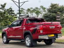 https://riyasewana.com/uploads/toyota-hilux-14102313563.jpg