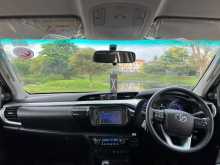 https://riyasewana.com/uploads/toyota-hilux-14131218294.jpg