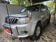 https://riyasewana.com/uploads/toyota-hilux-141827464323.jpg