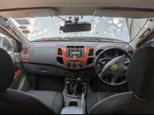 https://riyasewana.com/uploads/toyota-hilux-1505314312.jpg