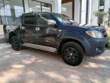 https://riyasewana.com/uploads/toyota-hilux-151135504563.jpg