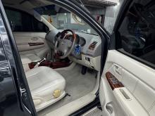 https://riyasewana.com/uploads/toyota-hilux-1518431617283.jpg