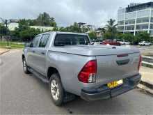https://riyasewana.com/uploads/toyota-hilux-1613282622882.jpg