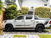 https://riyasewana.com/uploads/toyota-hilux-1616421924751.jpg