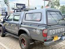https://riyasewana.com/uploads/toyota-hilux-166-2000-1715220012563.jpg