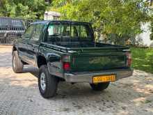 https://riyasewana.com/uploads/toyota-hilux-166-2002-98191312704.jpg