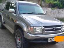 Toyota Hilux 166R 4WD 2004 Pickup