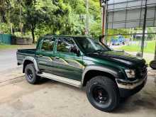 Toyota Hilux 166R CAB 2002 Pickup