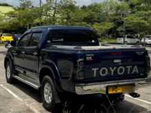 https://riyasewana.com/uploads/toyota-hilux-1690938153.jpg