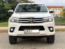 https://riyasewana.com/uploads/toyota-hilux-1710101942.jpg