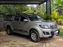 https://riyasewana.com/uploads/toyota-hilux-171137134463.jpg
