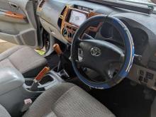 https://riyasewana.com/uploads/toyota-hilux-171141156334.jpg