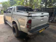 https://riyasewana.com/uploads/toyota-hilux-1714265622613.jpg