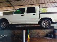 https://riyasewana.com/uploads/toyota-hilux-17222636935.jpg