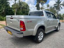 https://riyasewana.com/uploads/toyota-hilux-17552824031.jpg