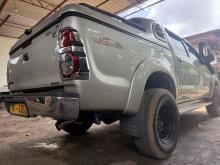 https://riyasewana.com/uploads/toyota-hilux-1812574624221.jpg