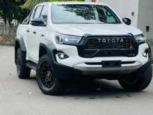 Toyota Hilux 2024 Pickup