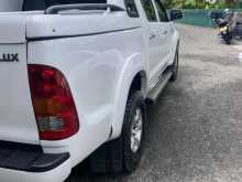 https://riyasewana.com/uploads/toyota-hilux-191033414643.jpg