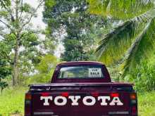 https://riyasewana.com/uploads/toyota-hilux-1986-1986-413325412024.jpg