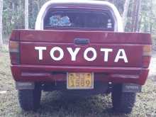 https://riyasewana.com/uploads/toyota-hilux-1988-2914034612212.jpg