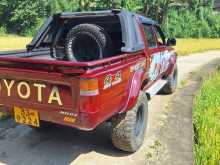 https://riyasewana.com/uploads/toyota-hilux-1993-219212212542.jpg