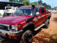 https://riyasewana.com/uploads/toyota-hilux-1993-2911312412281.jpg