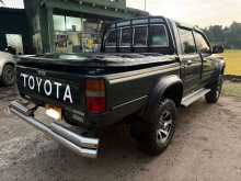 https://riyasewana.com/uploads/toyota-hilux-1o6-28914074553.jpg