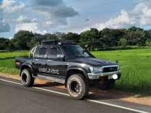 https://riyasewana.com/uploads/toyota-hilux-2001-3011170912143.jpg