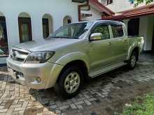 https://riyasewana.com/uploads/toyota-hilux-2005-108462512103.jpg
