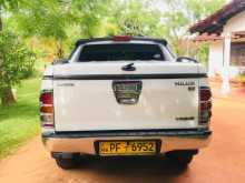 https://riyasewana.com/uploads/toyota-hilux-2006-111525212213.jpg