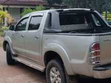 https://riyasewana.com/uploads/toyota-hilux-2006-2820353212453.jpg