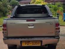 https://riyasewana.com/uploads/toyota-hilux-2006-2820353212774.jpg