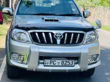 https://riyasewana.com/uploads/toyota-hilux-2007-147415312442.jpg