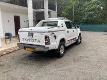 https://riyasewana.com/uploads/toyota-hilux-2007-2010511012214.jpg
