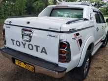 https://riyasewana.com/uploads/toyota-hilux-2007-2122124912772.jpg