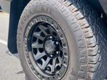 https://riyasewana.com/uploads/toyota-hilux-2007-2411004912143.jpg
