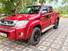 https://riyasewana.com/uploads/toyota-hilux-2007-249132612413.jpg