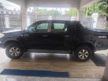 https://riyasewana.com/uploads/toyota-hilux-2007-2820423812933.jpg