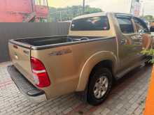 https://riyasewana.com/uploads/toyota-hilux-2007-417341012594.jpg