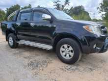 https://riyasewana.com/uploads/toyota-hilux-2007-816385712222.jpg