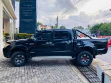 https://riyasewana.com/uploads/toyota-hilux-2008-1317464712073.jpg