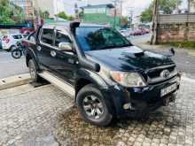 https://riyasewana.com/uploads/toyota-hilux-2008-1317464712431.jpg